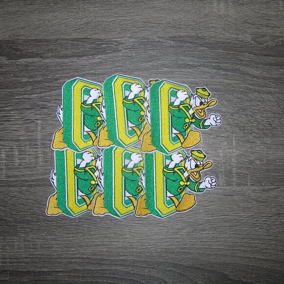 (6) Lot of University of Oregon Ducks Vintage College Embroidered Iron On Patche - Picture 1 of 3